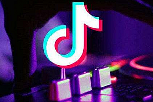 抖音多彩世界特效怎么拍 抖音多彩世界教程