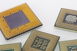 r76800h和i512500h哪个性能更强