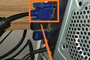 显卡风扇转显示器无信号